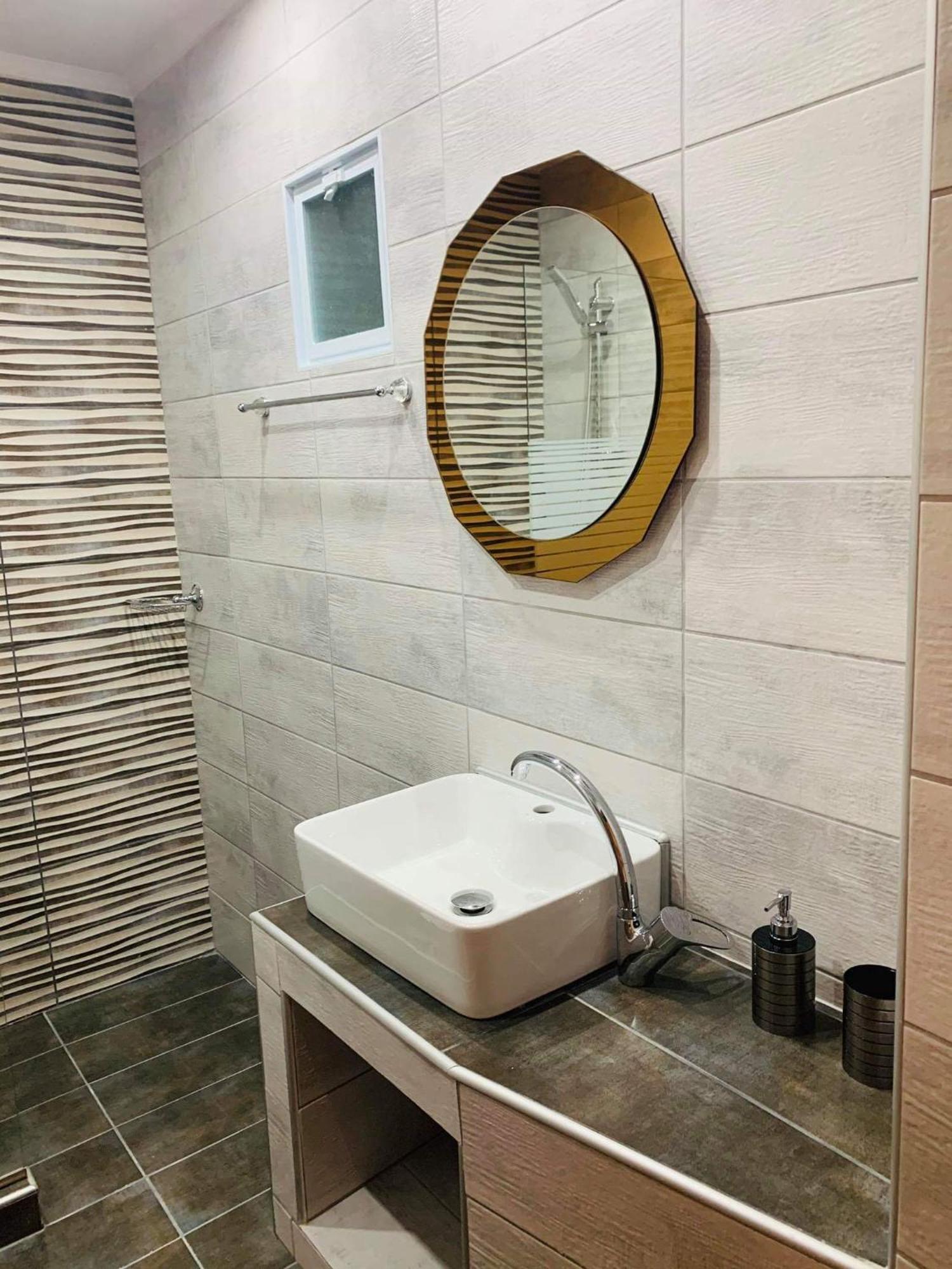 Finikes Apartments สตูปา ห้อง รูปภาพ