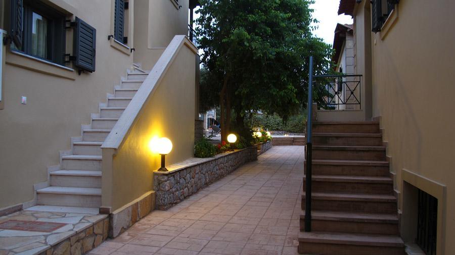 Finikes Apartments สตูปา ภายนอก รูปภาพ